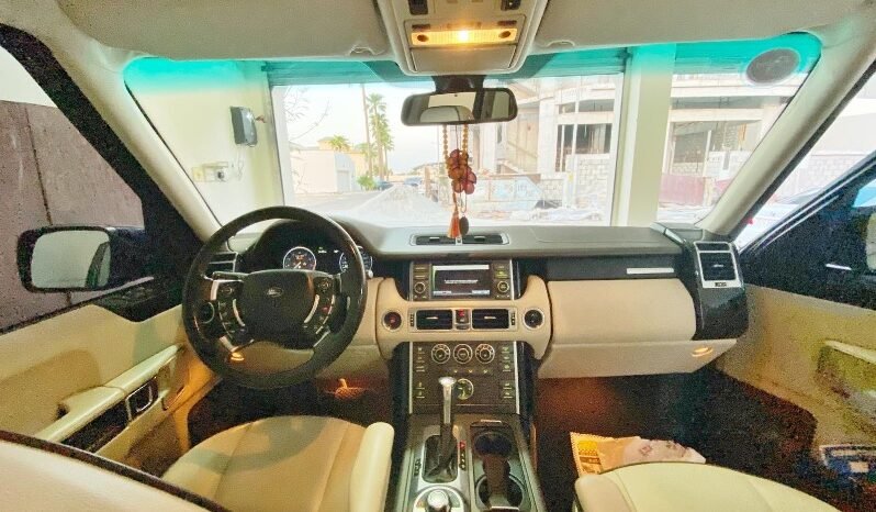 Land Rover Range Rover 2012 full