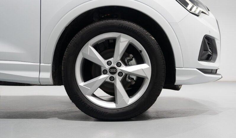 Audi Q3 2023 full