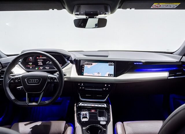 Audi e-tron GT 2023 full