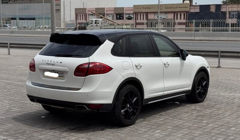Porsche Cayenne S 2012 full