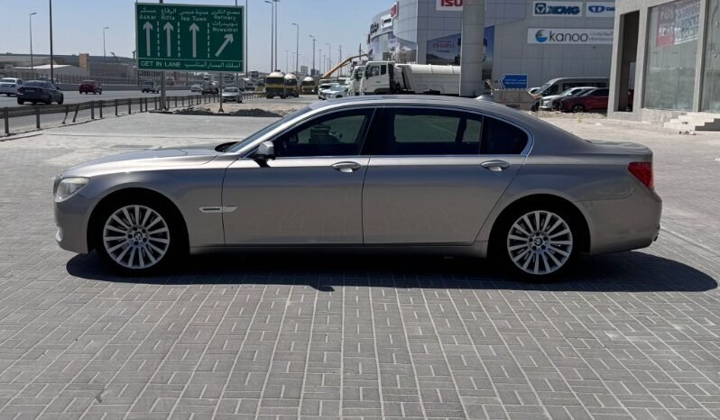 BMW 750i 2012 full