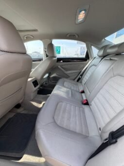 Volkswagen Passat 2014 full
