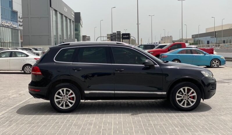 Volkswagen Touareg 2012 full