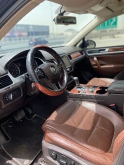 Volkswagen Touareg 2012 full