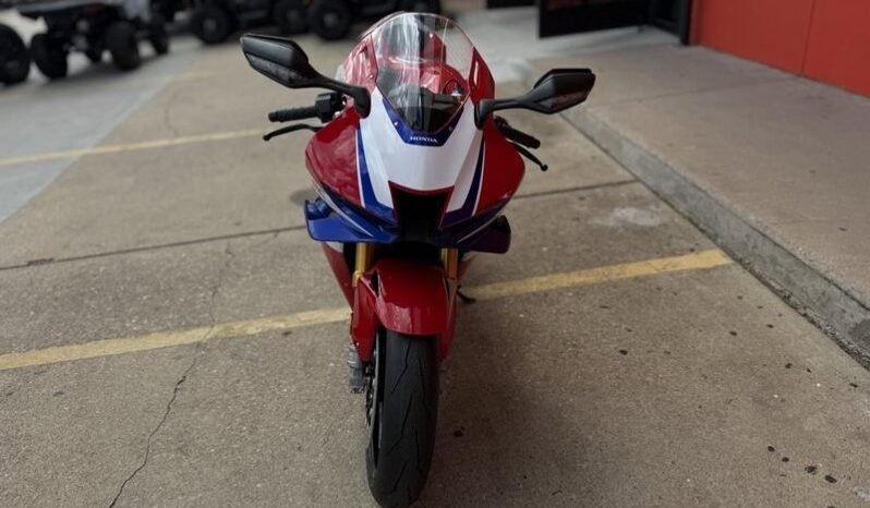 Honda CBR1000RR-R Fireblade 2026 full