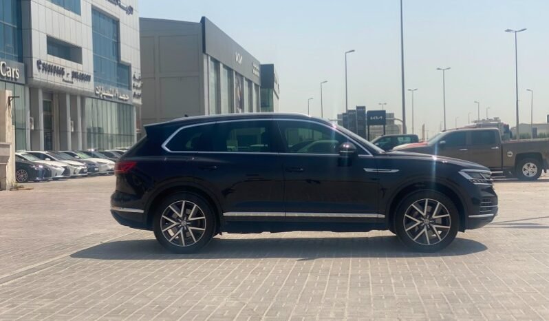 Volkswagen Touareg 2018 full