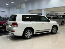 Toyota Land Cruiser 2016 full