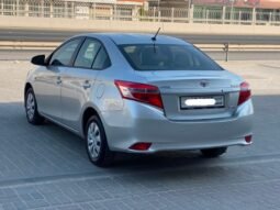 Toyota Yaris 2015 full