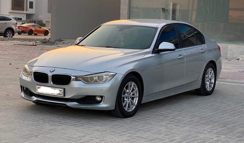 BMW 320i 2013 full