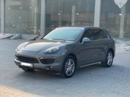 Porsche Cayenne 2012 full