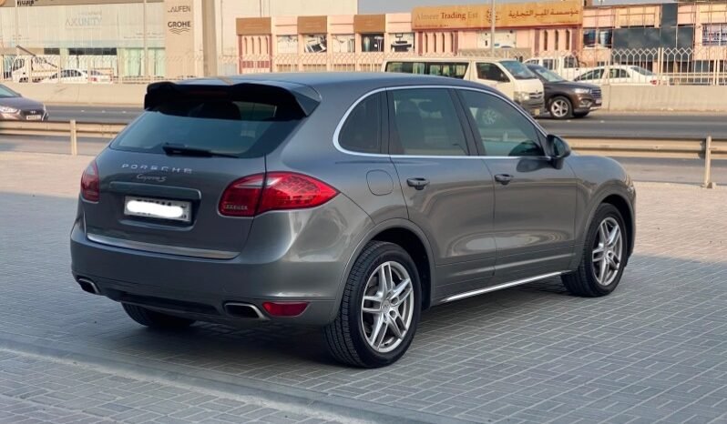 Porsche Cayenne 2012 full