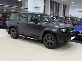 Land Rover Defender 2024