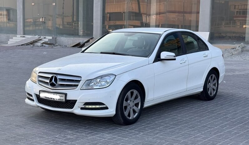 Mercedes Benz C180 2014 full