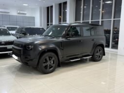 Land Rover Defender 2024 full