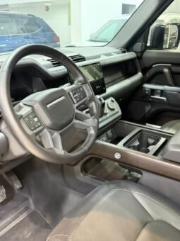 Land Rover Defender 2024 full