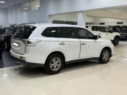 Mitsubishi Outlander 2014 full