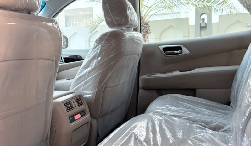 FOR SALE NISSAN PATHFINDER V6 CYLINDER MODEL 2015 full