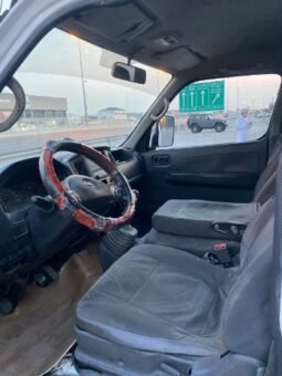 Nissan URVAN 2009 full