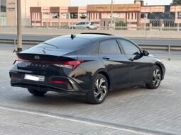 Hyundai Elantra 2025 full