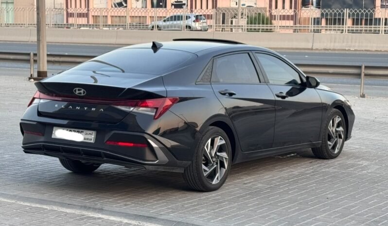Hyundai Elantra 2025 full